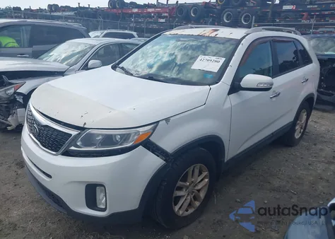 2015 Kia Sorento Lx z USA, uszkodzony, nr VIN 5XYKT4A69FG582595